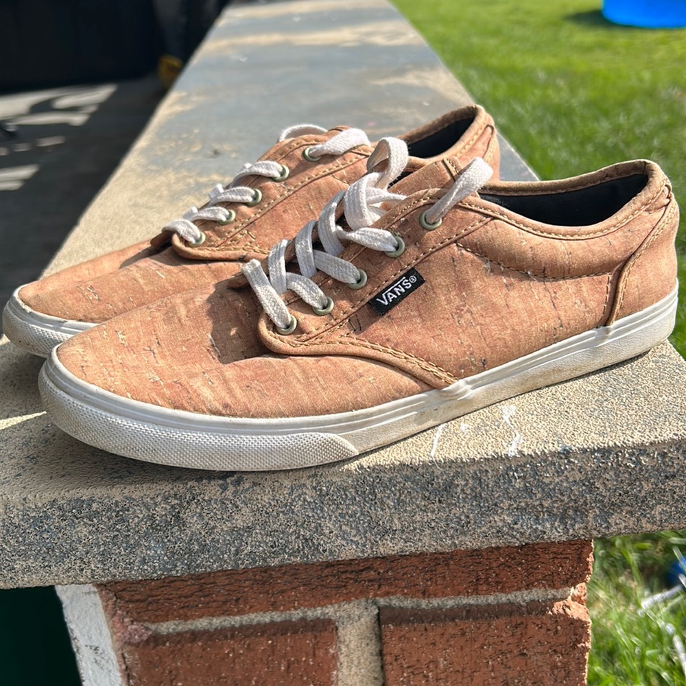 Size 7.5 women’s VANS
